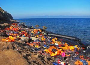 Rebutgem el nou pacte migratori europeu i alertem dels riscos que pot suposar per a les persones refugiades